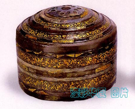 時代物　古作品　漆の芸術　『堆漆』　溜漆　在銘　香炉　堆朱　堆黒　堆黄飾り物